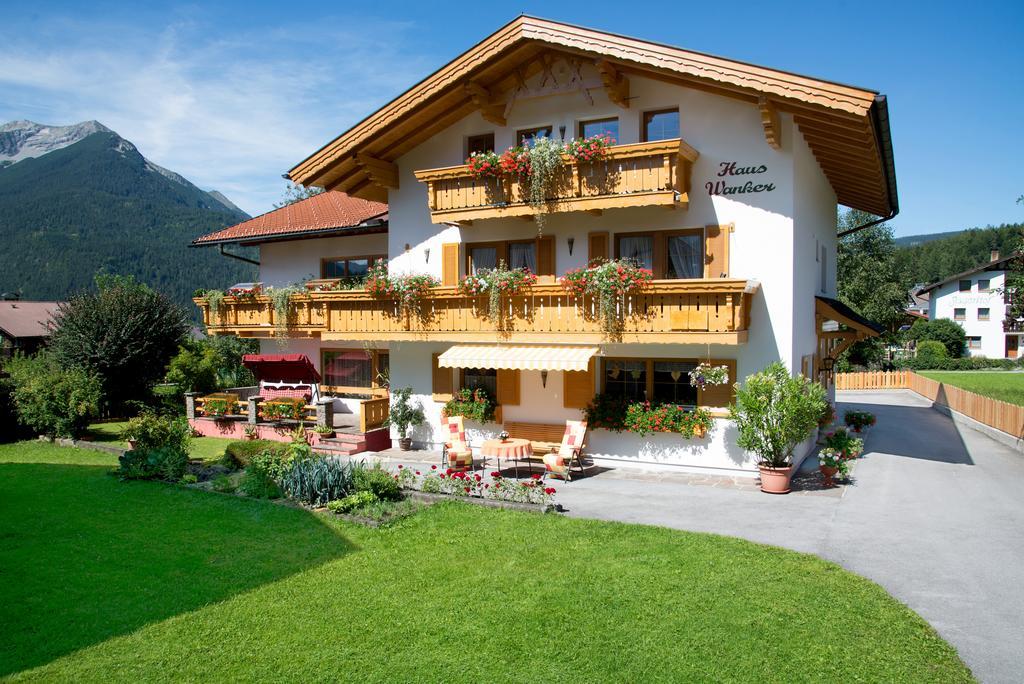 Gaestehaus Wanker Ehrwald Exterior photo